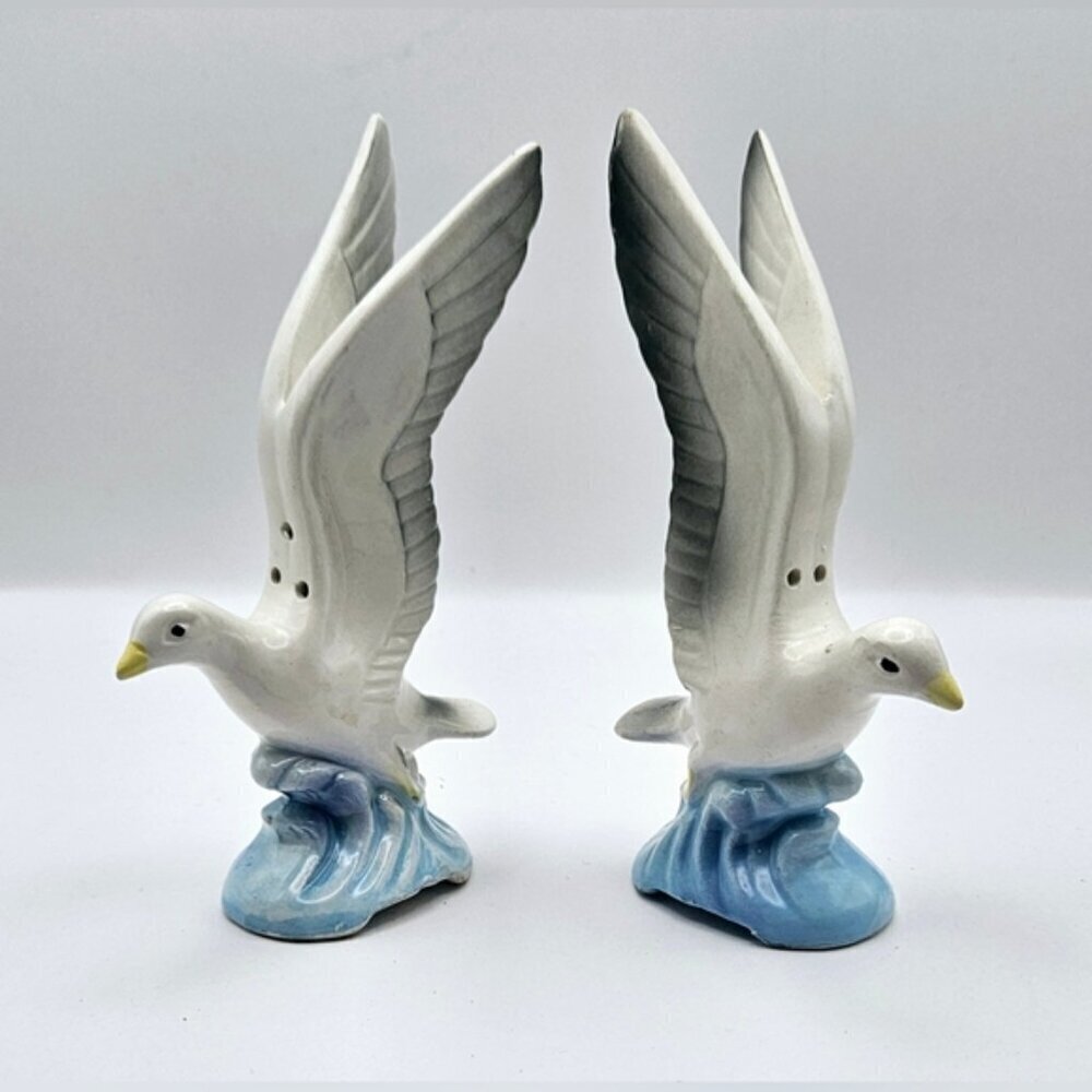 Vintage Nanco Japan Flying Seagull Salt and Pepper Shakers Ceramic Set